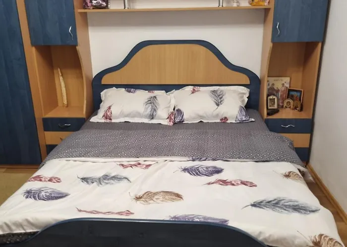 3 La 10 Min De Centru Apartament Krajowa